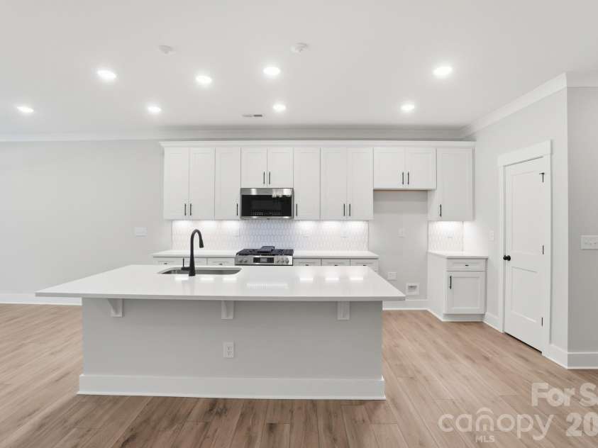 207 Viburnum Road, Waxhaw, NC 28173.  MLS# CAR4368137, YatesRealty ID 36241. 