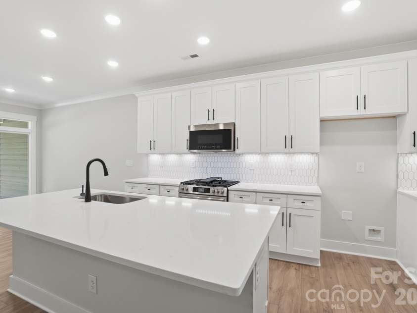 207 Viburnum Road, Waxhaw, NC 28173.  MLS# CAR4368137, YatesRealty ID 36241. 