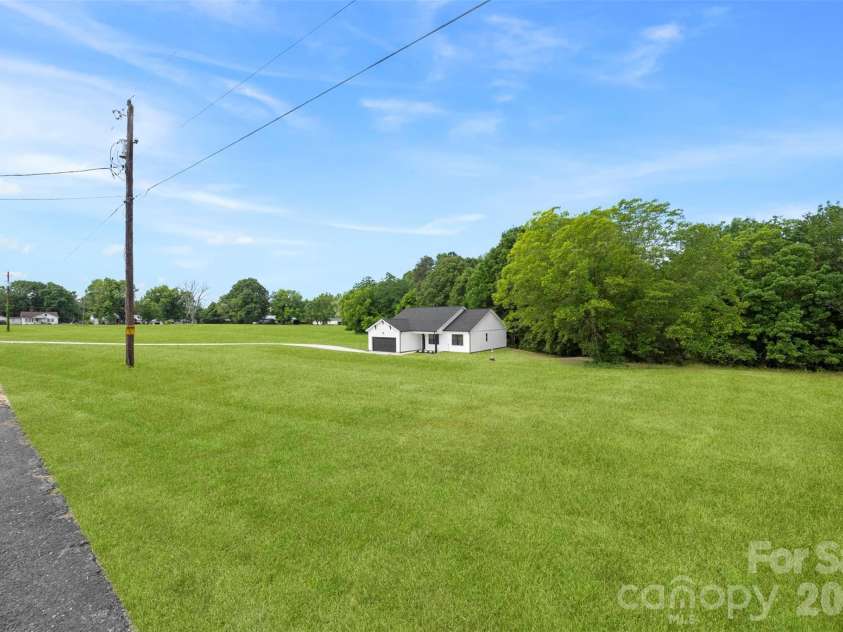 340 Jesse Safrit Road, Salisbury, NC 28147.  MLS# CAR4387625, YatesRealty ID 36244. 
