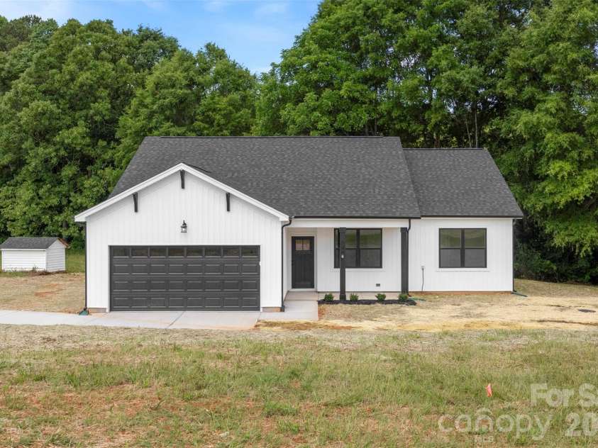 340 Jesse Safrit Road, Salisbury, NC 28147.  MLS# CAR4387625, YatesRealty ID 36244. 