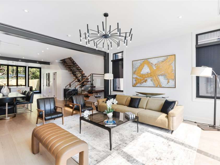 5447 Topping Place, Charlotte, NC 28209.  MLS# CAR4387538, YatesRealty ID 36246. Family Room