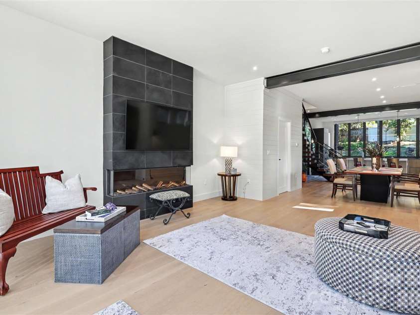 5447 Topping Place, Charlotte, NC 28209.  MLS# CAR4429089, YatesRealty ID 36246. 