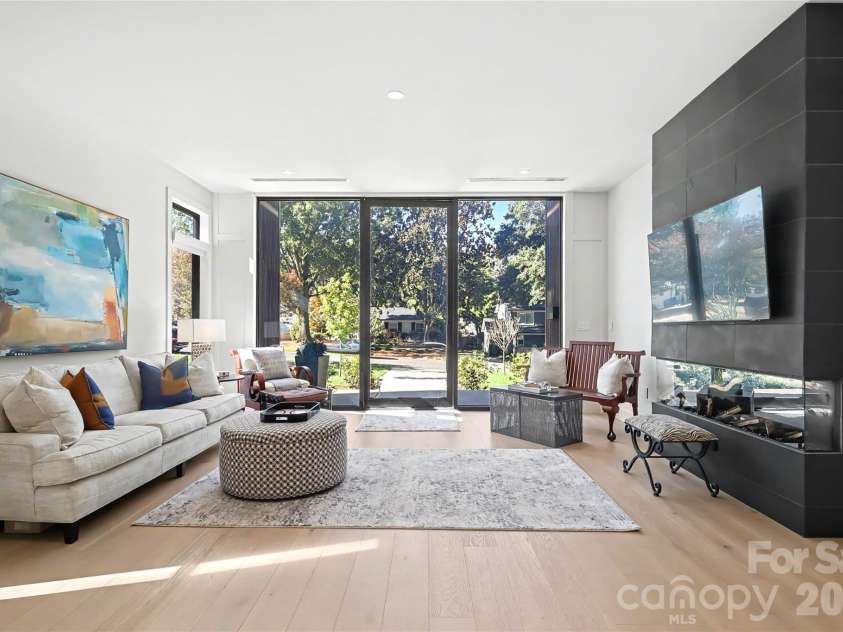 5447 Topping Place, Charlotte, NC 28209.  MLS# CAR4429089, YatesRealty ID 36246. 