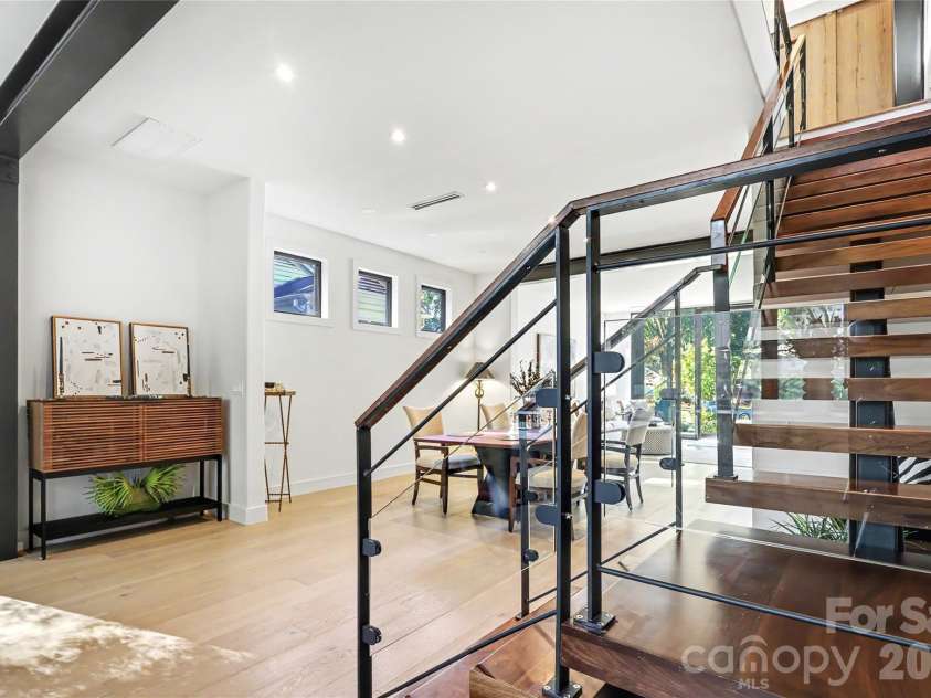 5447 Topping Place, Charlotte, NC 28209.  MLS# CAR4429089, YatesRealty ID 36246. 