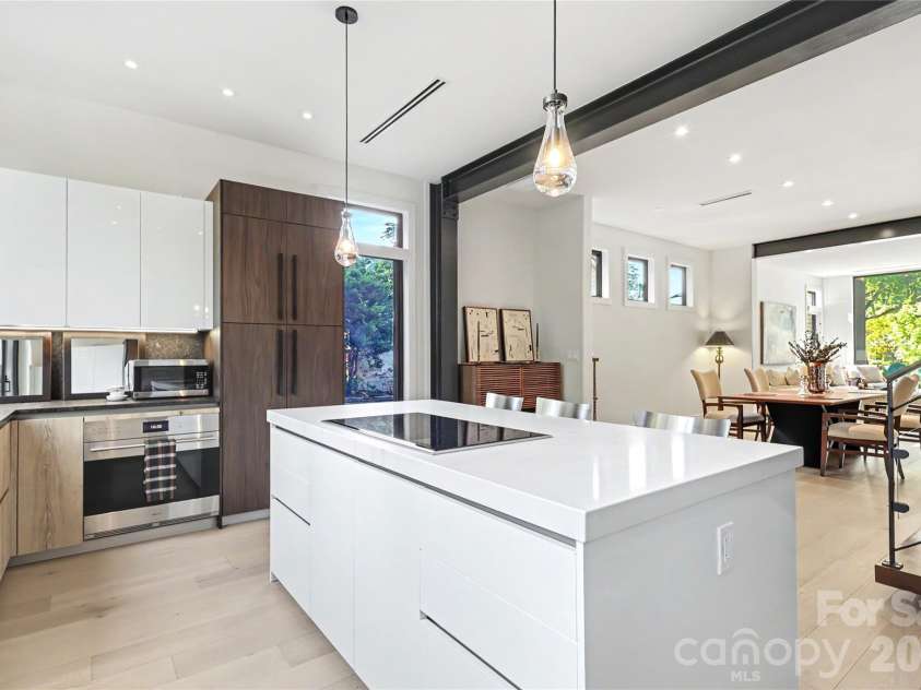 5447 Topping Place, Charlotte, NC 28209.  MLS# CAR4429089, YatesRealty ID 36246. 