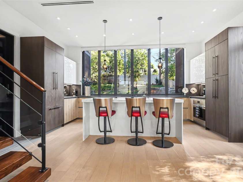 5447 Topping Place, Charlotte, NC 28209.  MLS# CAR4429089, YatesRealty ID 36246. 