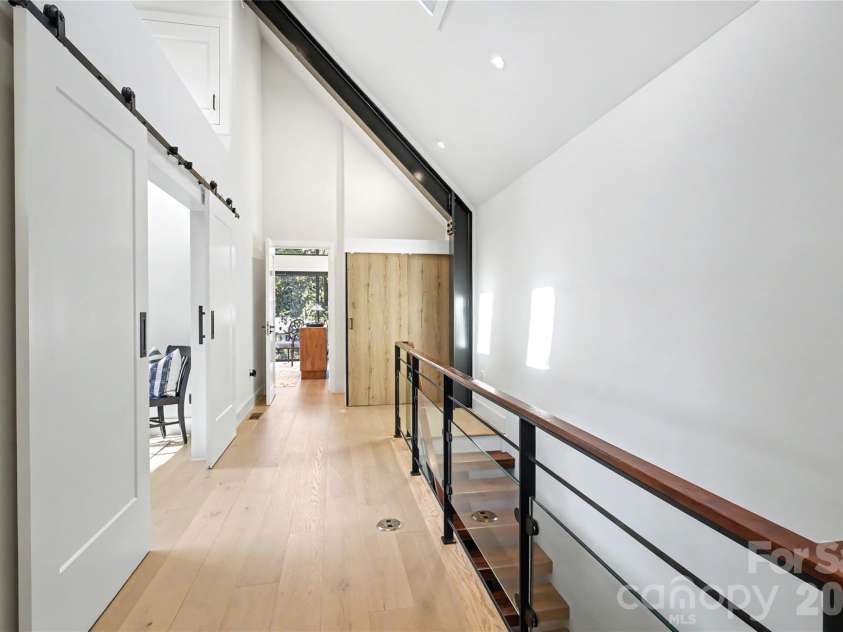 5447 Topping Place, Charlotte, NC 28209.  MLS# CAR4429089, YatesRealty ID 36246. 