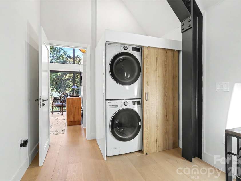5447 Topping Place, Charlotte, NC 28209.  MLS# CAR4429089, YatesRealty ID 36246. 