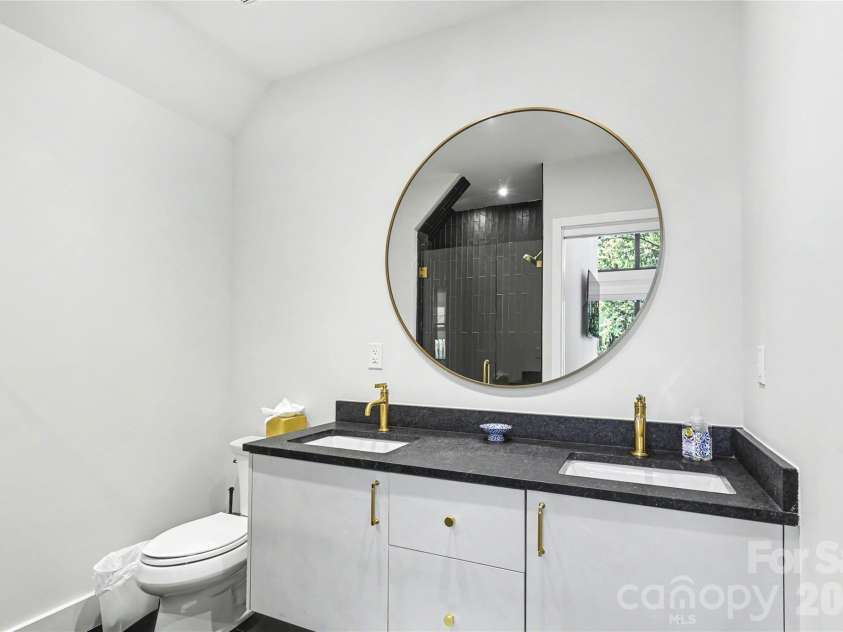 5447 Topping Place, Charlotte, NC 28209.  MLS# CAR4429089, YatesRealty ID 36246. 