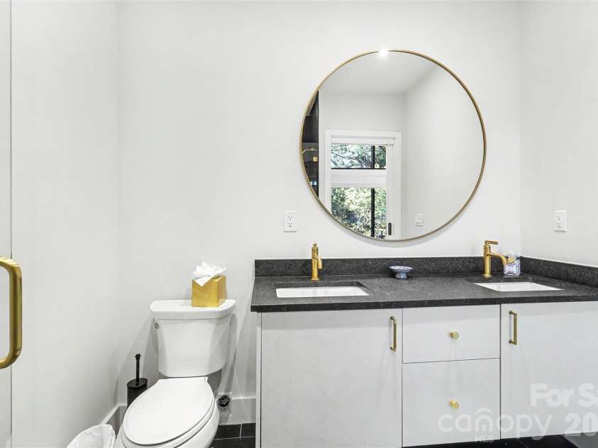 5447 Topping Place, Charlotte, NC 28209.  MLS# CAR4429089, YatesRealty ID 36246. 