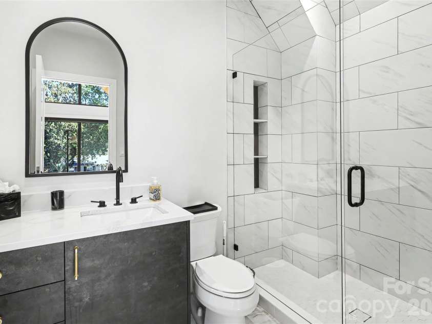 5447 Topping Place, Charlotte, NC 28209.  MLS# CAR4429089, YatesRealty ID 36246. 