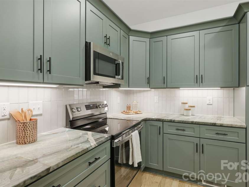 75 2nd Avenue, Taylorsville, NC 28681.  MLS# CAR4394328, YatesRealty ID 36247. 