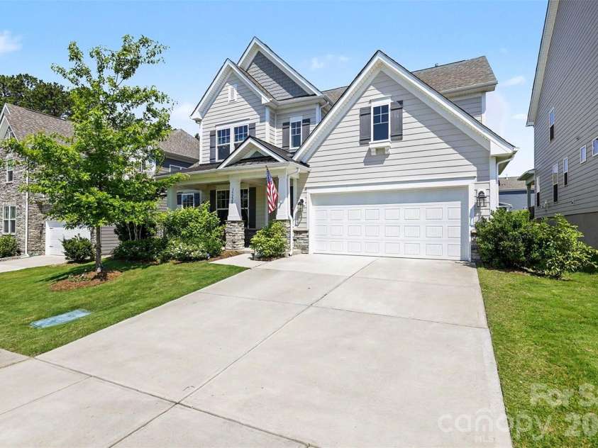 15228 Shallow Ridge Road, Charlotte, NC 28278.  MLS# CAR4393956, YatesRealty ID 36249. 