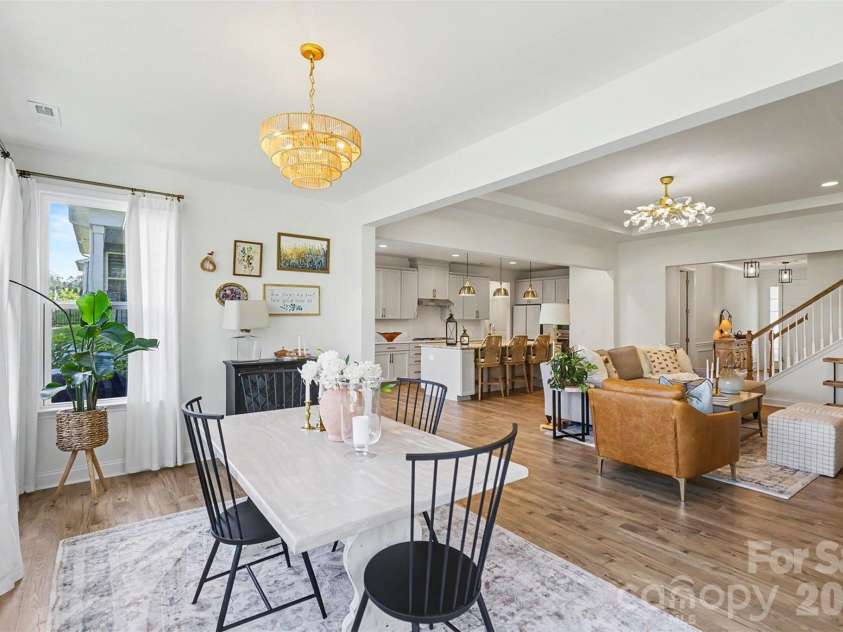15228 Shallow Ridge Road, Charlotte, NC 28278.  MLS# CAR4393956, YatesRealty ID 36249. Dining