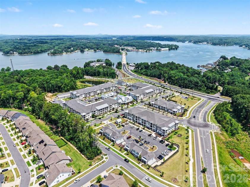 15228 Shallow Ridge Road, Charlotte, NC 28278.  MLS# CAR4393956, YatesRealty ID 36249. Lake Wyle