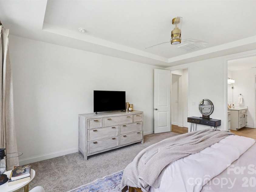 15228 Shallow Ridge Road, Charlotte, NC 28278.  MLS# CAR4393956, YatesRealty ID 36249. Primary