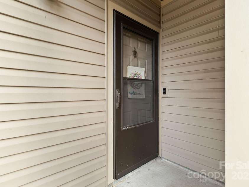 11001 Running Ridge Road, Charlotte, NC 28226.  MLS# CAR4304011, YatesRealty ID 3625. 