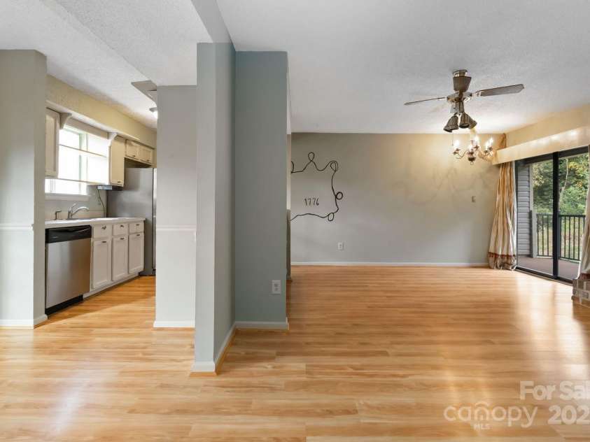 11001 Running Ridge Road, Charlotte, NC 28226.  MLS# CAR4304011, YatesRealty ID 3625. 