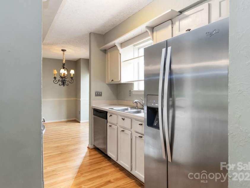 11001 Running Ridge Road, Charlotte, NC 28226.  MLS# CAR4304011, YatesRealty ID 3625. 