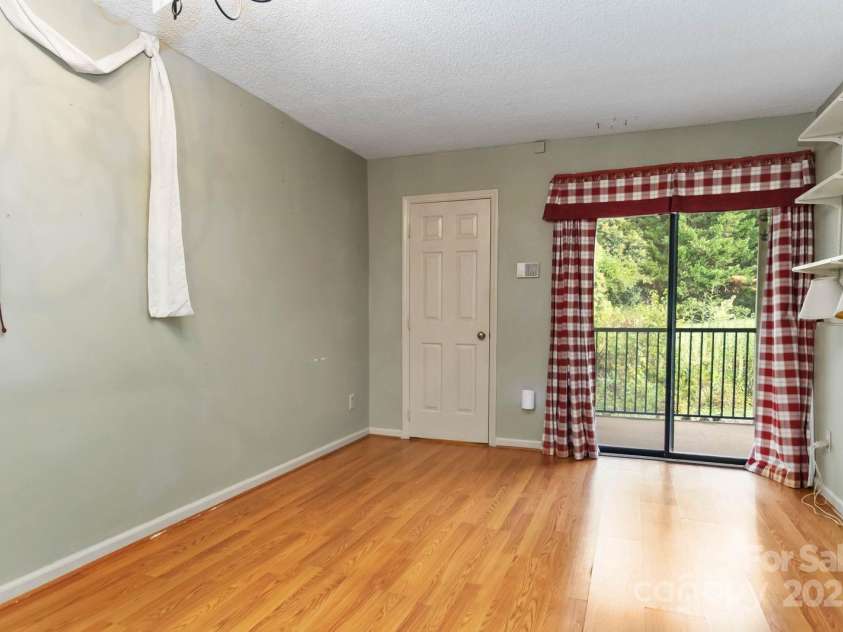 11001 Running Ridge Road, Charlotte, NC 28226.  MLS# CAR4304011, YatesRealty ID 3625. 
