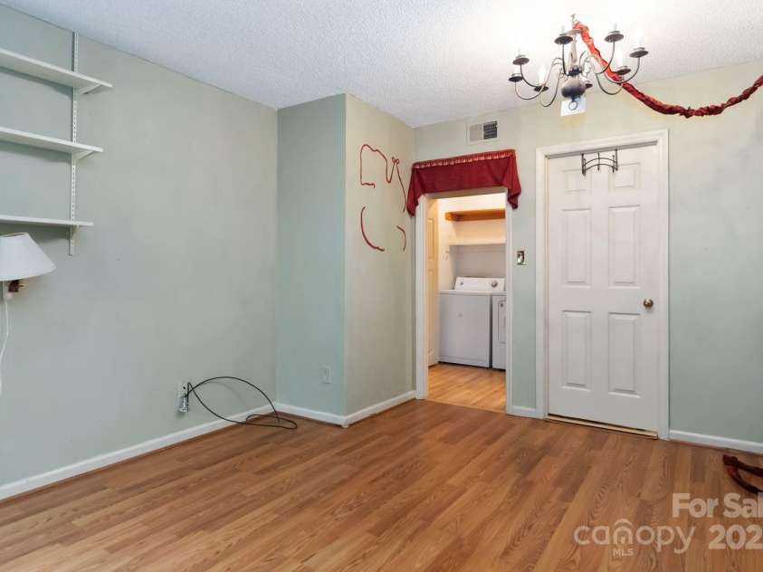 11001 Running Ridge Road, Charlotte, NC 28226.  MLS# CAR4304011, YatesRealty ID 3625. 