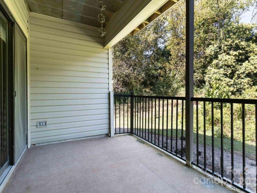 11001 Running Ridge Road, Charlotte, NC 28226.  MLS# CAR4304011, YatesRealty ID 3625. 