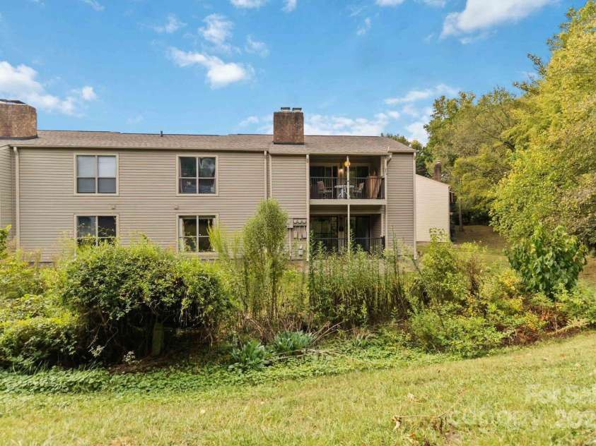 11001 Running Ridge Road, Charlotte, NC 28226.  MLS# CAR4304011, YatesRealty ID 3625. 