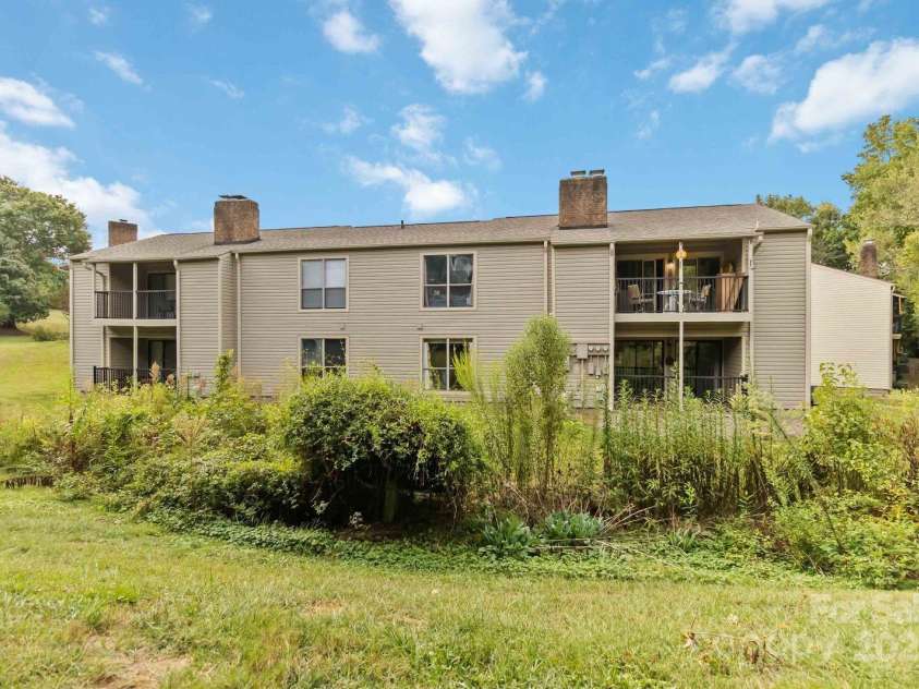 11001 Running Ridge Road, Charlotte, NC 28226.  MLS# CAR4304011, YatesRealty ID 3625. 
