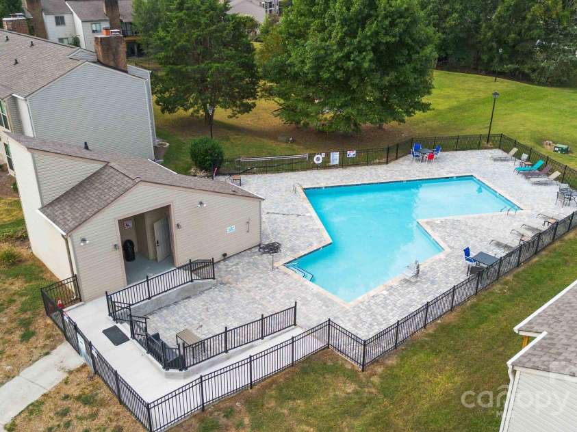 11001 Running Ridge Road, Charlotte, NC 28226.  MLS# CAR4304011, YatesRealty ID 3625. 