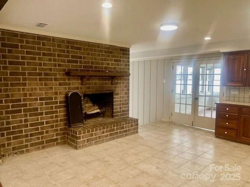 4220 Honeysuckle Road, Rock Hill, SC 29732.  MLS# CAR4225925, YatesRealty ID 3625. 