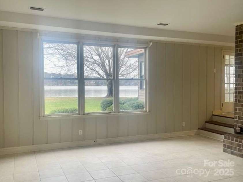 4220 Honeysuckle Road, Rock Hill, SC 29732.  MLS# CAR4225925, YatesRealty ID 3625. 