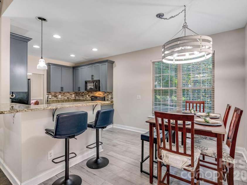 1915 Lynmore Drive, Sherrills Ford, NC 28673.  MLS# CAR4397837, YatesRealty ID 36252. Kitchen dining area