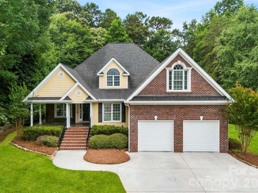 100 Jason Drive, Kings Mountain, NC 28086.  MLS# CAR4398566, YatesRealty ID 36253. 