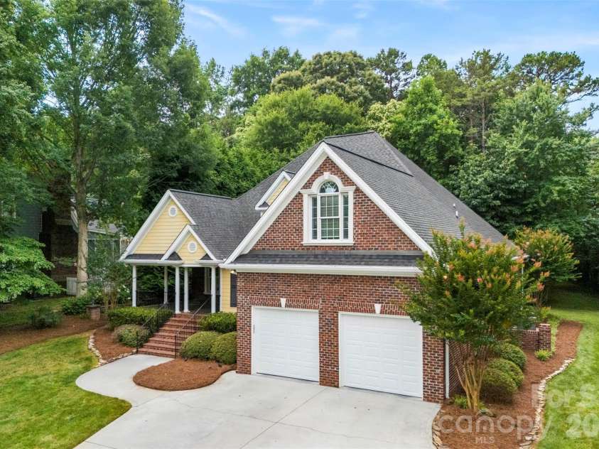 100 Jason Drive, Kings Mountain, NC 28086.  MLS# CAR4398566, YatesRealty ID 36253. 