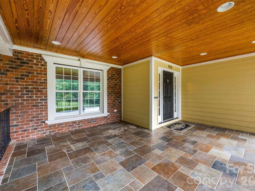 100 Jason Drive, Kings Mountain, NC 28086.  MLS# CAR4398566, YatesRealty ID 36253. 