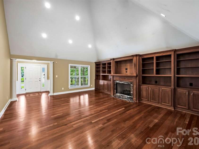 100 Jason Drive, Kings Mountain, NC 28086.  MLS# CAR4398566, YatesRealty ID 36253. 