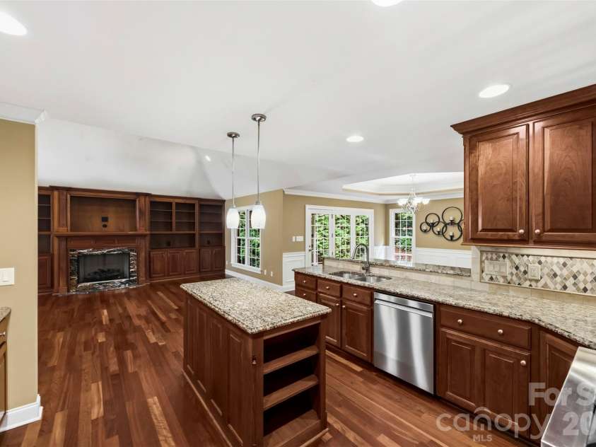 100 Jason Drive, Kings Mountain, NC 28086.  MLS# CAR4398566, YatesRealty ID 36253. 