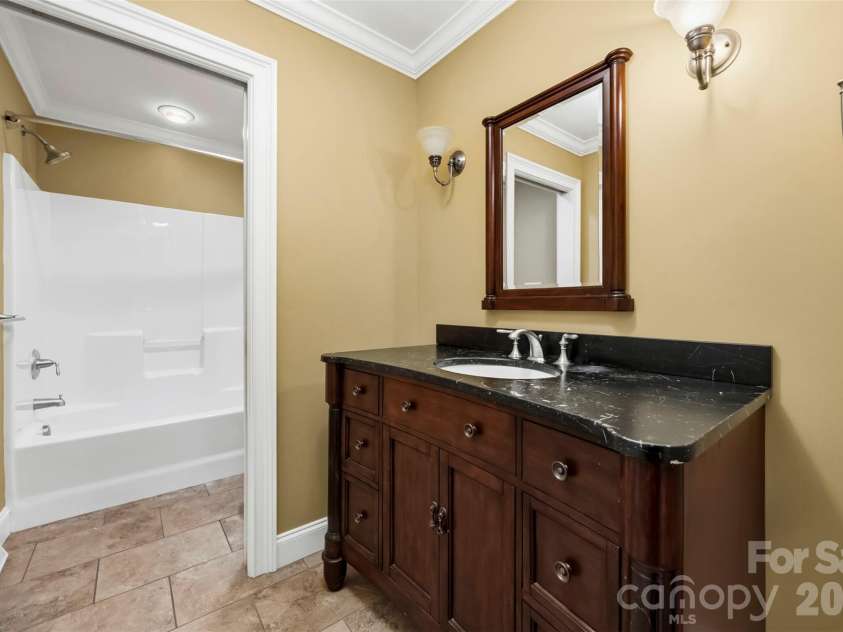 100 Jason Drive, Kings Mountain, NC 28086.  MLS# CAR4398566, YatesRealty ID 36253. 