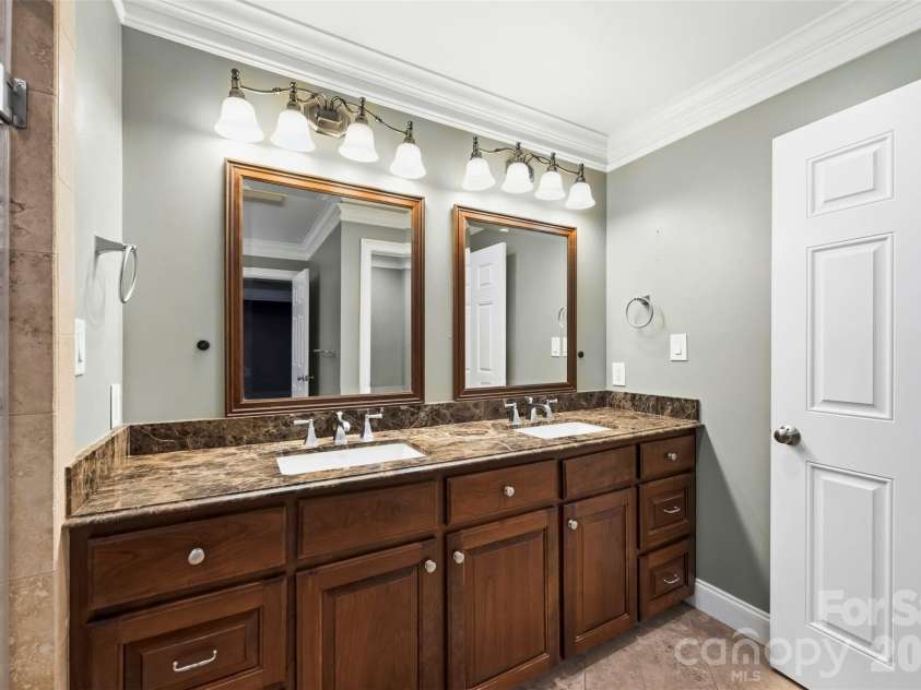 100 Jason Drive, Kings Mountain, NC 28086.  MLS# CAR4398566, YatesRealty ID 36253. 