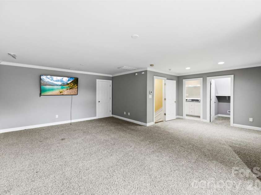 100 Jason Drive, Kings Mountain, NC 28086.  MLS# CAR4398566, YatesRealty ID 36253. 