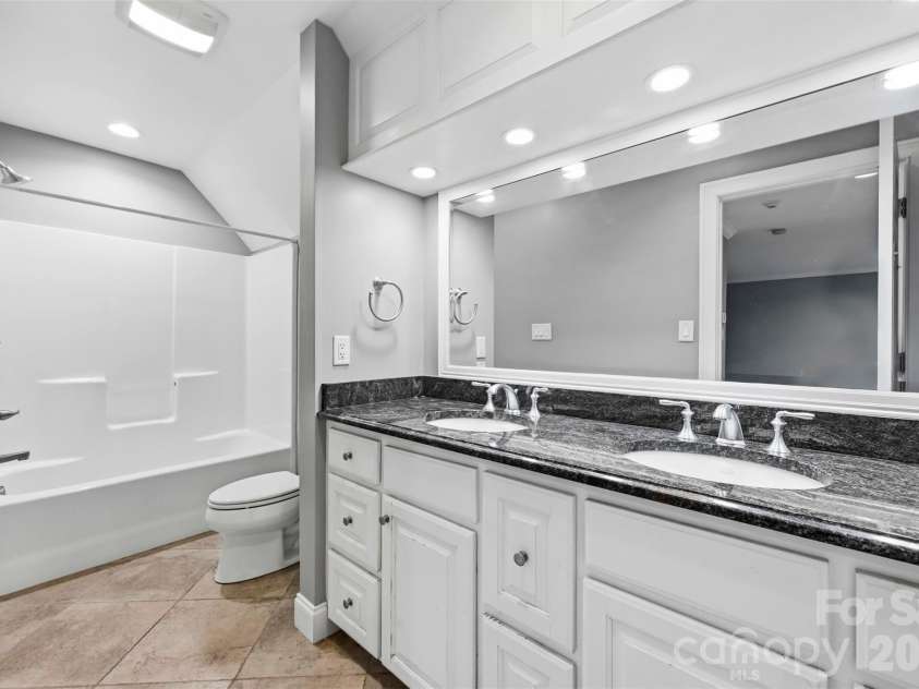 100 Jason Drive, Kings Mountain, NC 28086.  MLS# CAR4398566, YatesRealty ID 36253. 