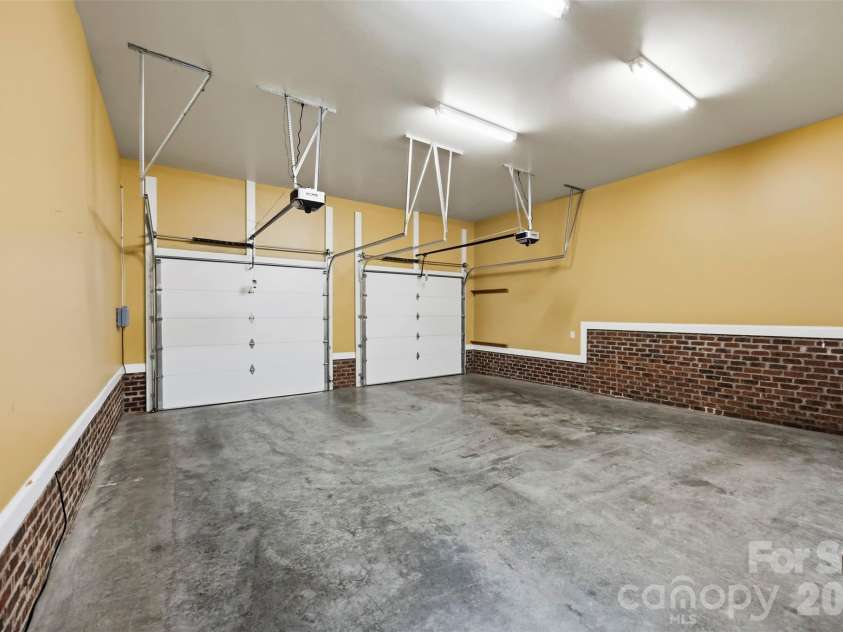 100 Jason Drive, Kings Mountain, NC 28086.  MLS# CAR4398566, YatesRealty ID 36253. 