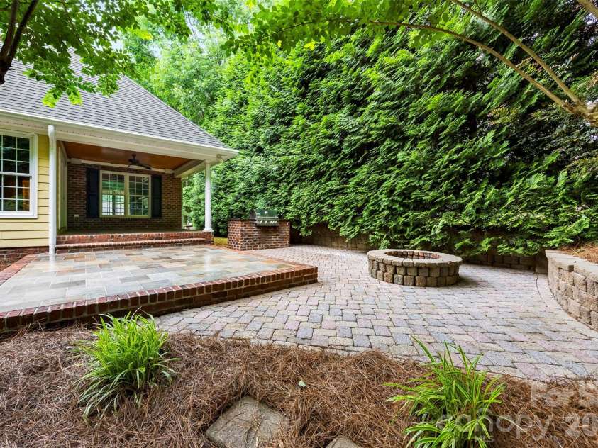 100 Jason Drive, Kings Mountain, NC 28086.  MLS# CAR4398566, YatesRealty ID 36253. 