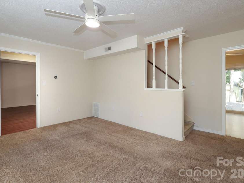 2248 Lawton Bluff Road, Charlotte, NC 28226.  MLS# CAR4399037, YatesRealty ID 36254. 