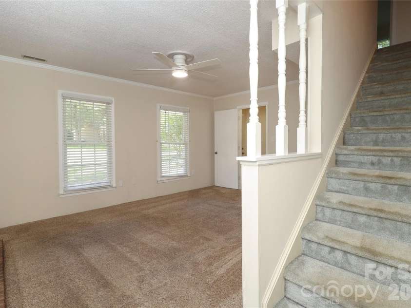 2248 Lawton Bluff Road, Charlotte, NC 28226.  MLS# CAR4399037, YatesRealty ID 36254. 