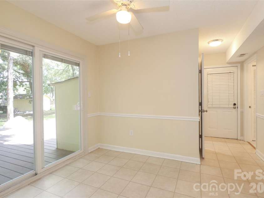 2248 Lawton Bluff Road, Charlotte, NC 28226.  MLS# CAR4399037, YatesRealty ID 36254. 