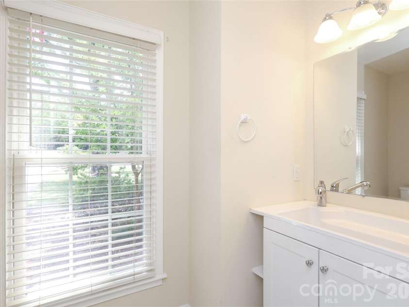 2248 Lawton Bluff Road, Charlotte, NC 28226.  MLS# CAR4399037, YatesRealty ID 36254. 