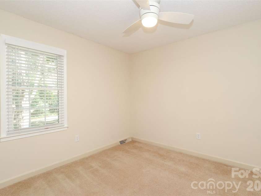 2248 Lawton Bluff Road, Charlotte, NC 28226.  MLS# CAR4399037, YatesRealty ID 36254. 