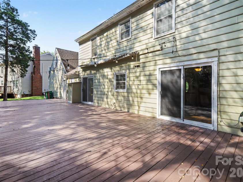 2248 Lawton Bluff Road, Charlotte, NC 28226.  MLS# CAR4418434, YatesRealty ID 36254. Back deck