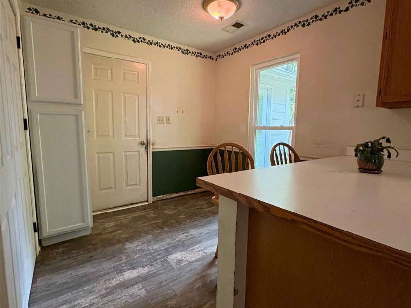 8410 Gidleigh Court, Charlotte, NC 28216.  MLS# CAR4398326, YatesRealty ID 36255. 